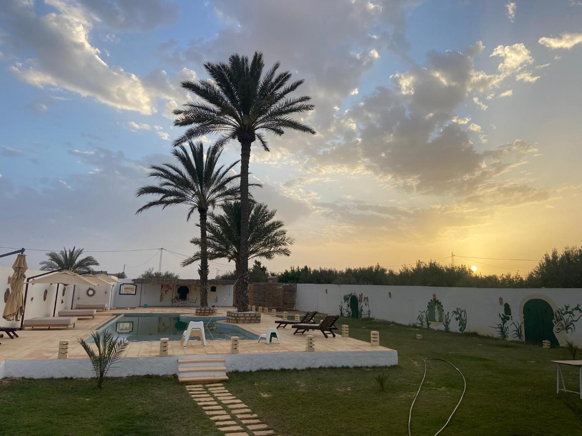 Dar Oueghlani - Maison D'Hotes El Mây Exteriér fotografie