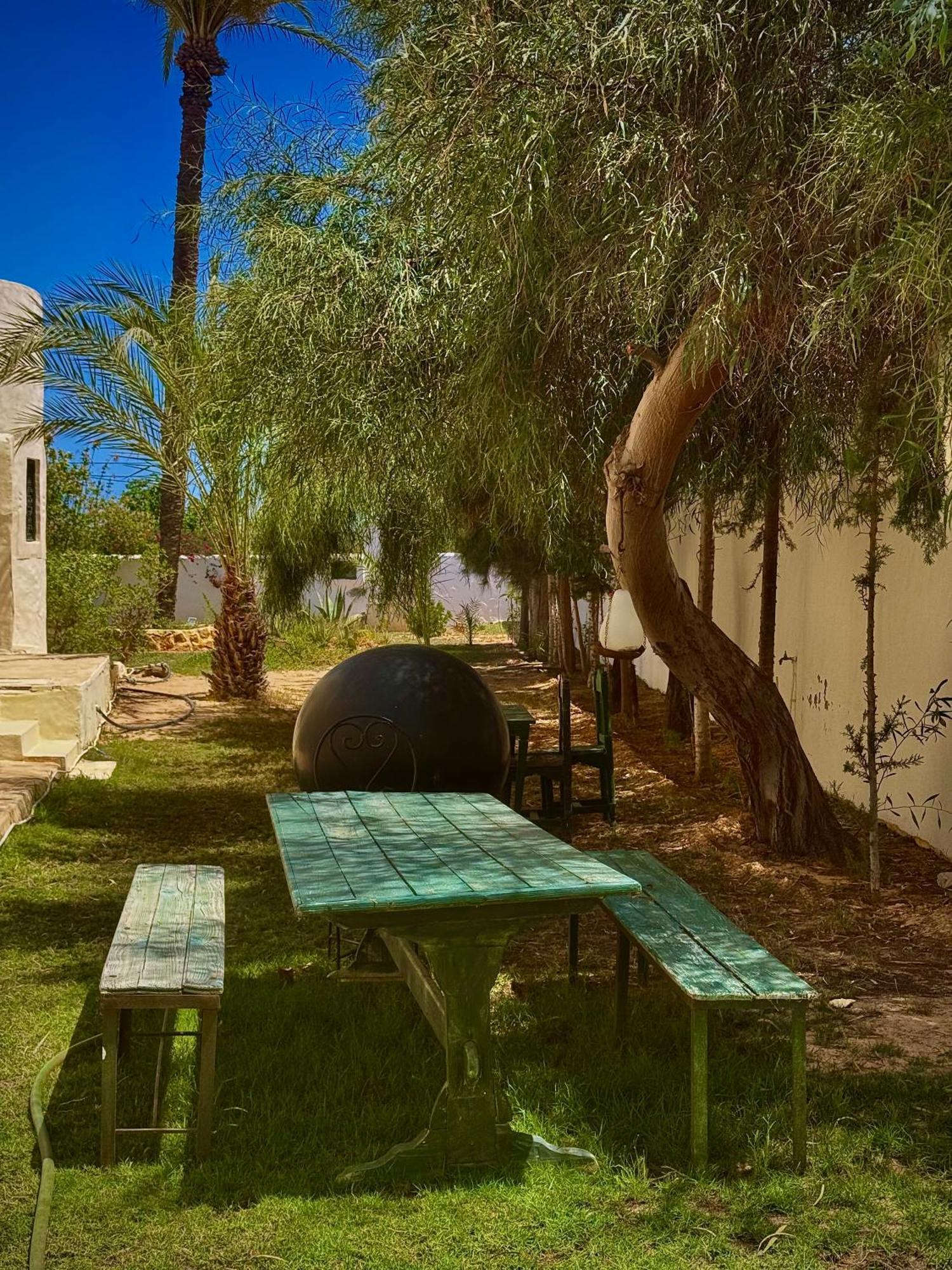 Dar Oueghlani - Maison D'Hotes El Mây Exteriér fotografie